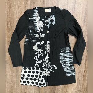 LA BLEND • Embroidered Color Block Floral Tunic